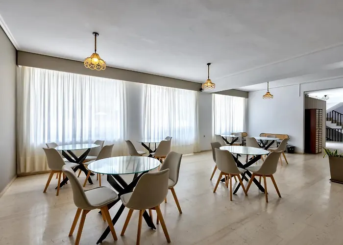 - Adults Only Ξενοδοχείο 4*